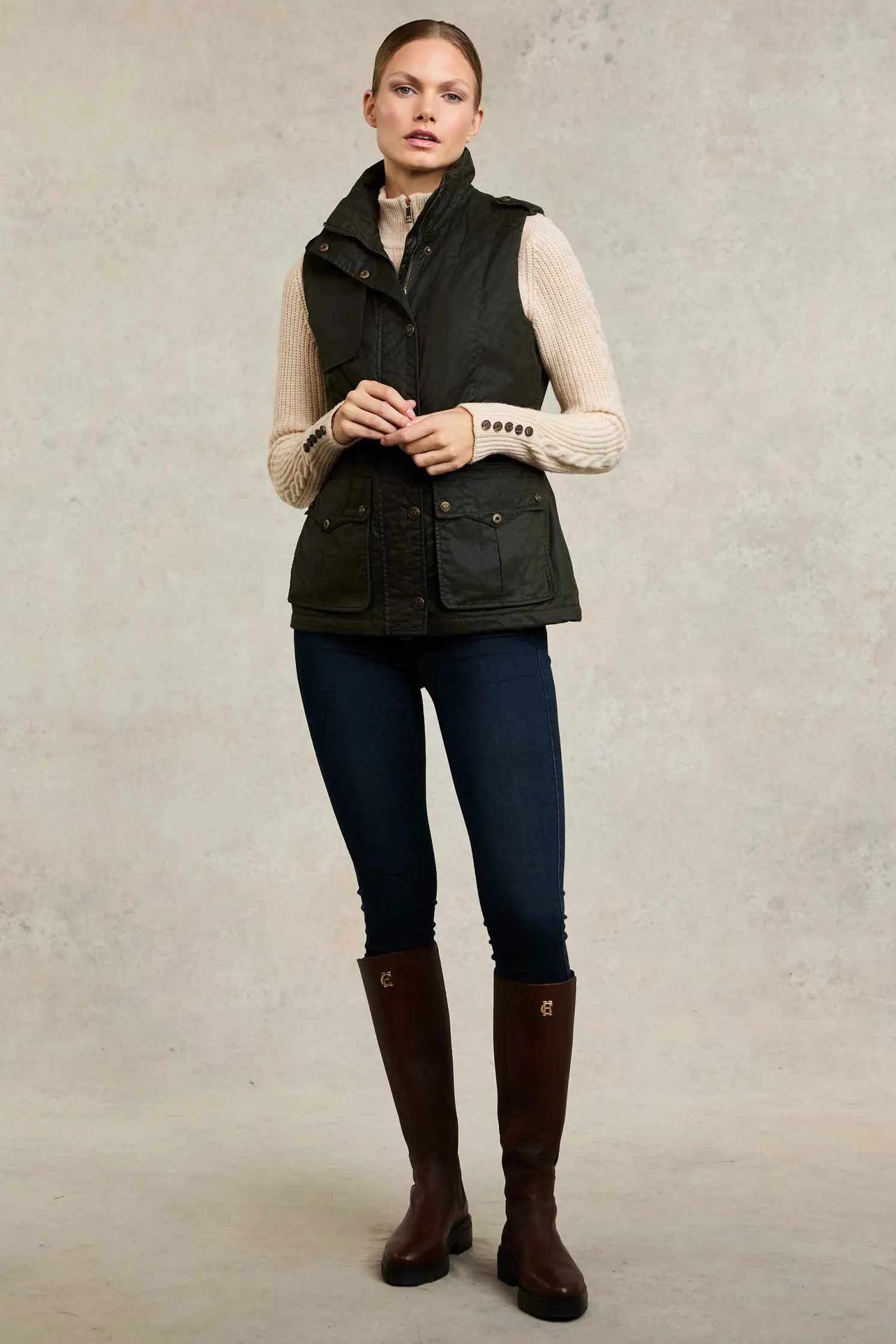 Alma Wax Gilet (Dark Olive)