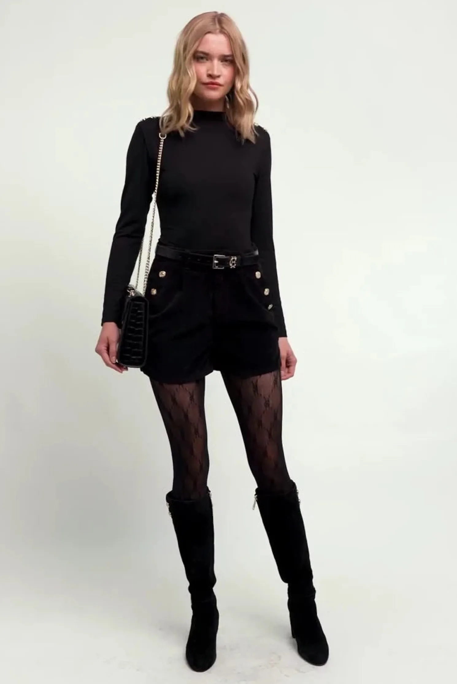 Amoria Velvet Shorts (Black)