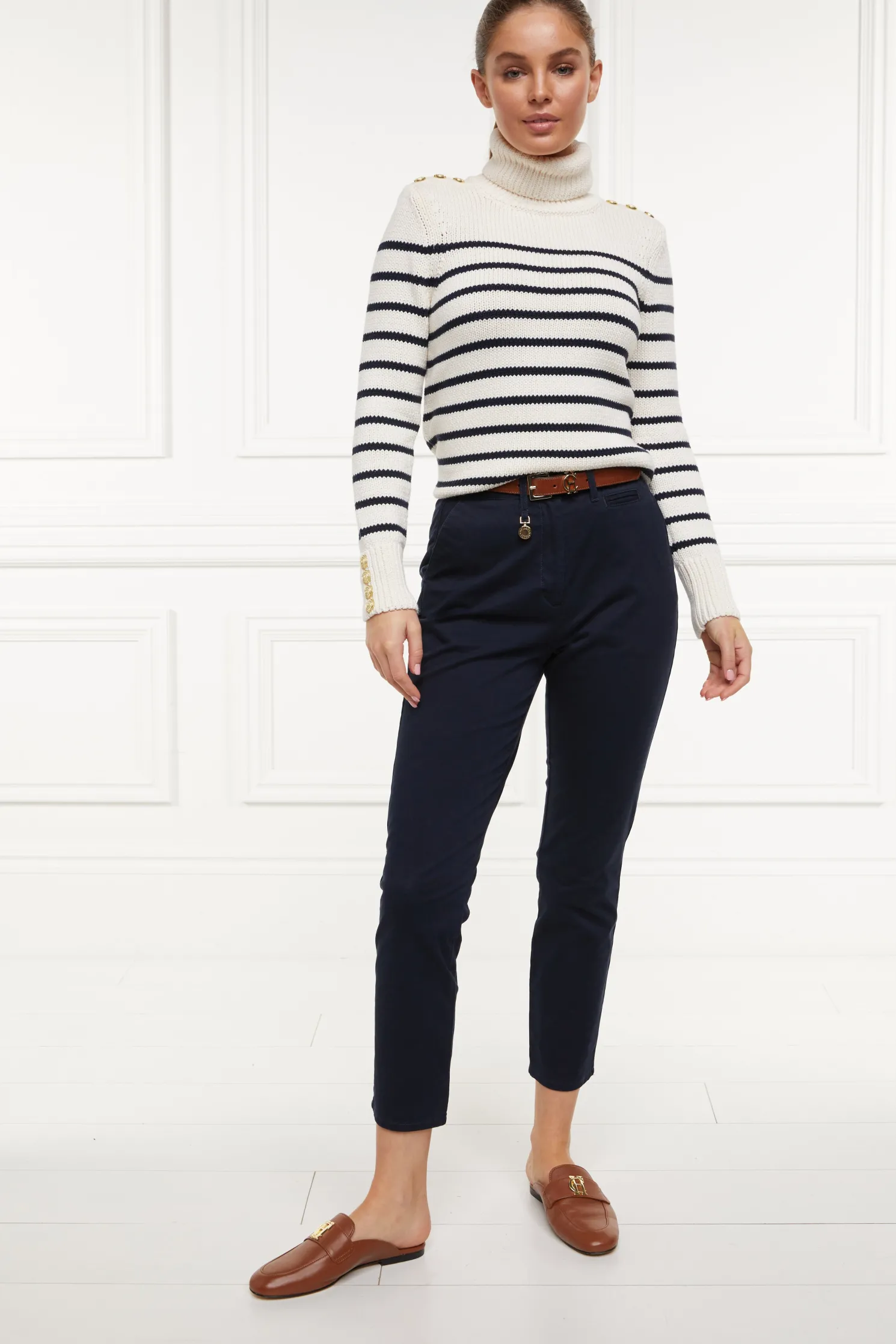 Arnesby Chino (Ink Navy)