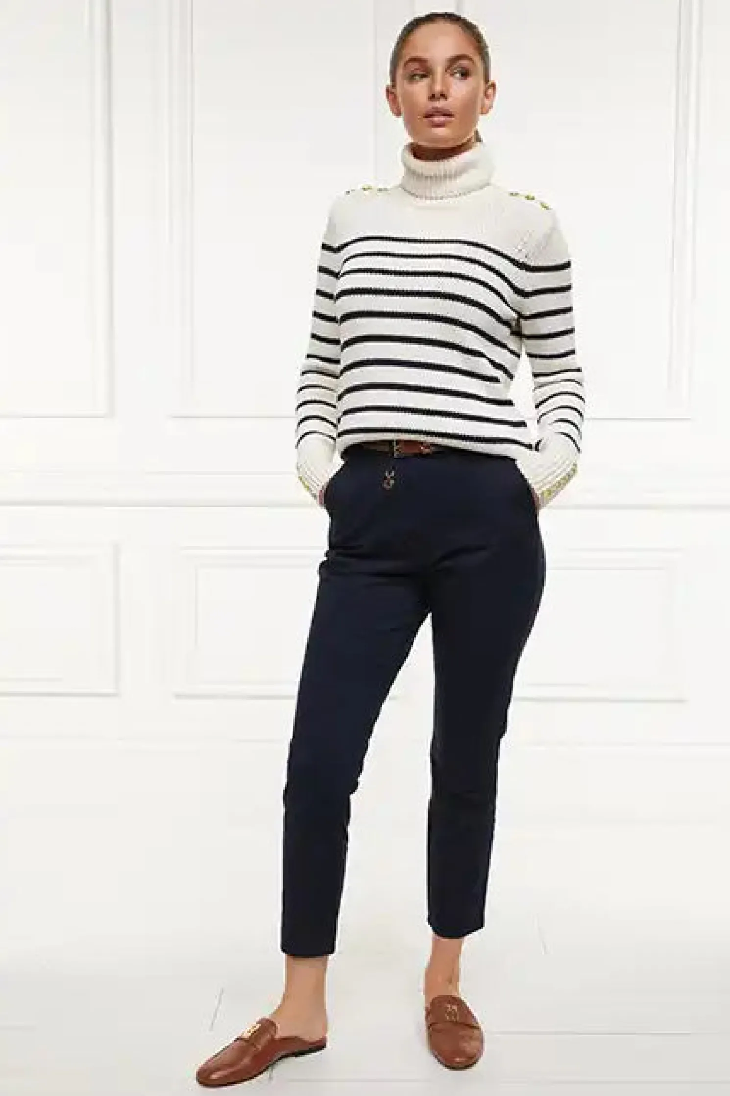 Arnesby Chino (Ink Navy)