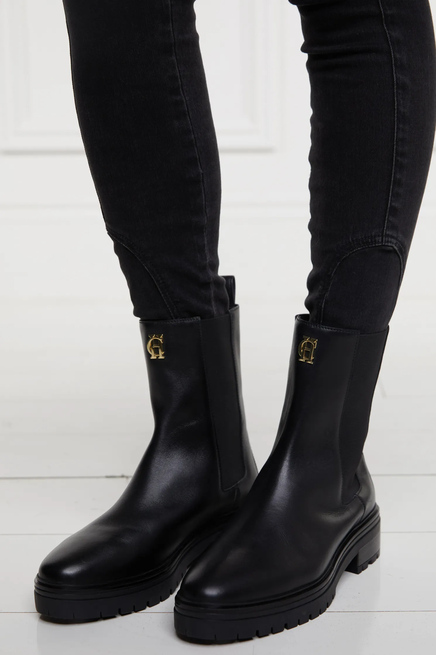 Astoria Ankle Boot (Black)