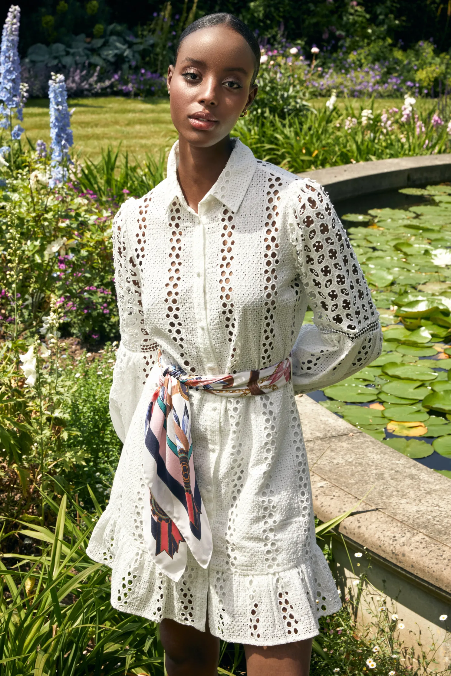 Broderie Lace Dress (White)