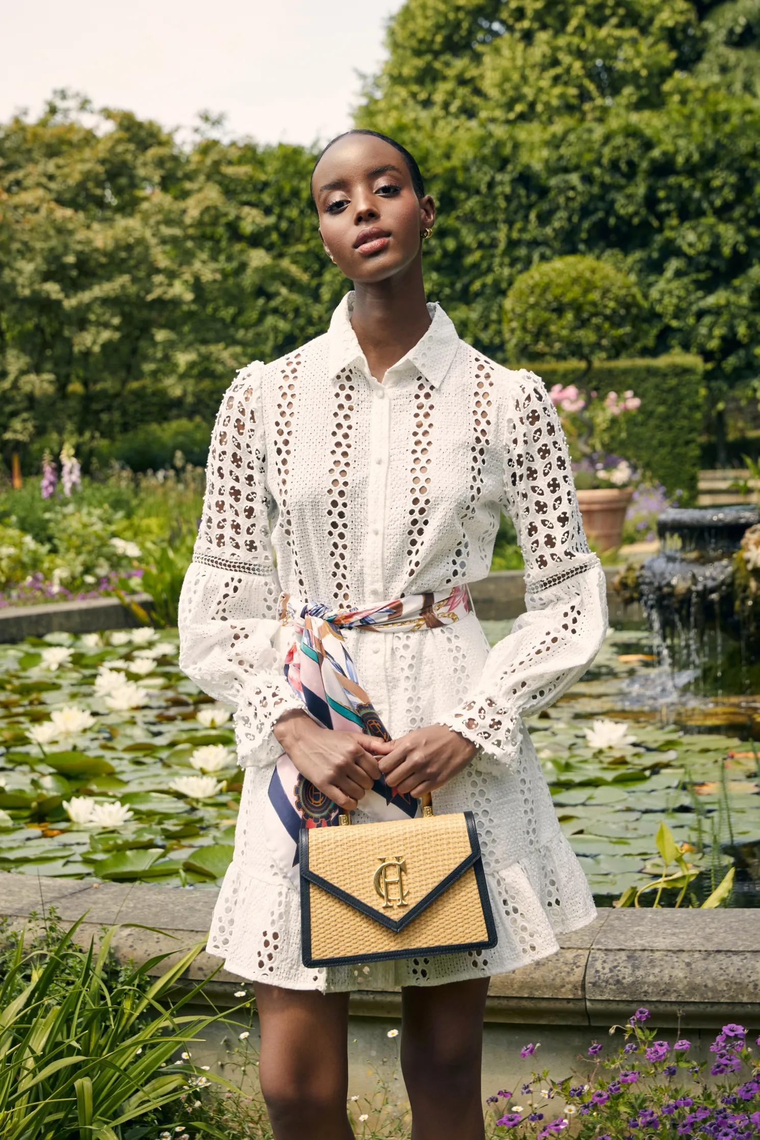 Broderie Lace Dress (White)