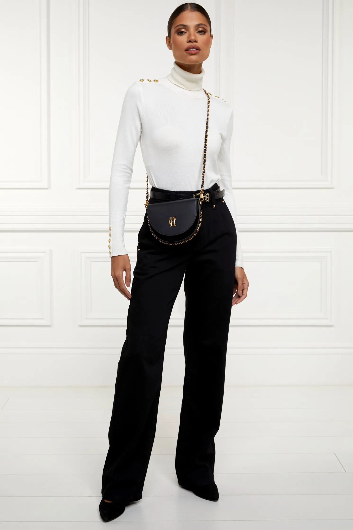 Camden Cross Body Bag (Black Chain)