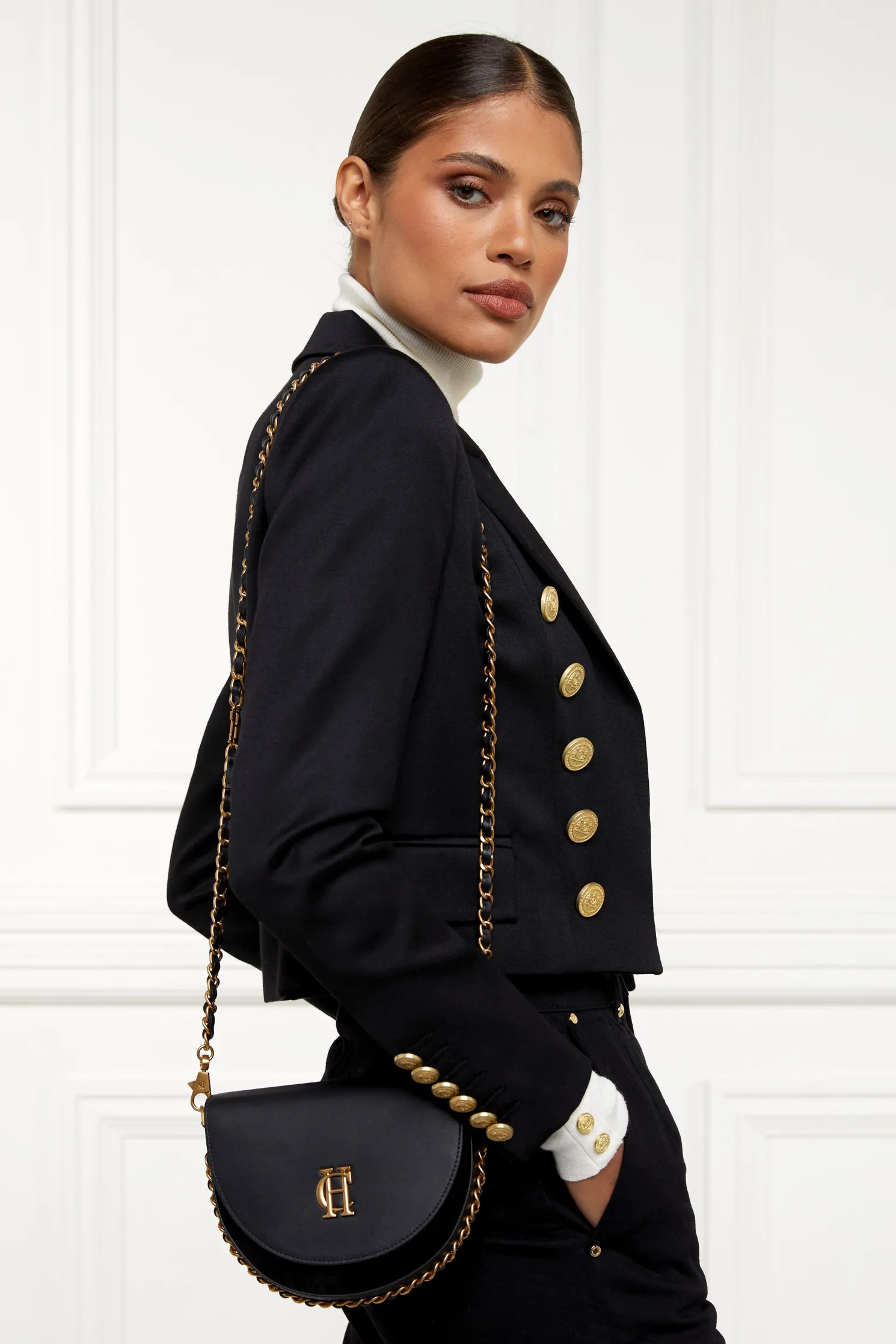 Camden Cross Body Bag (Black Chain)