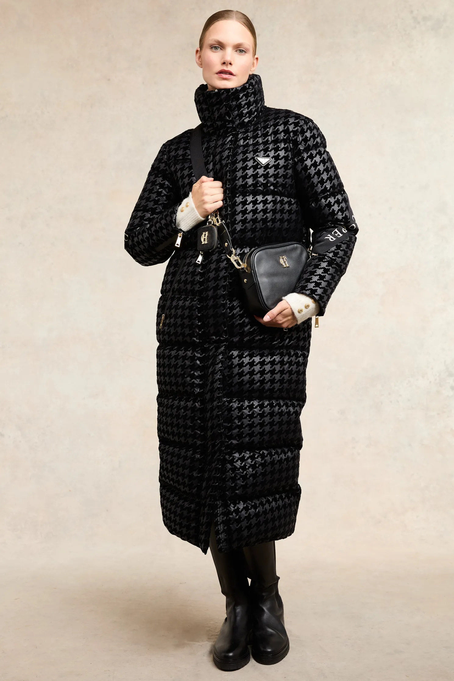 Camden Longline Coat (Mono Houndstooth)