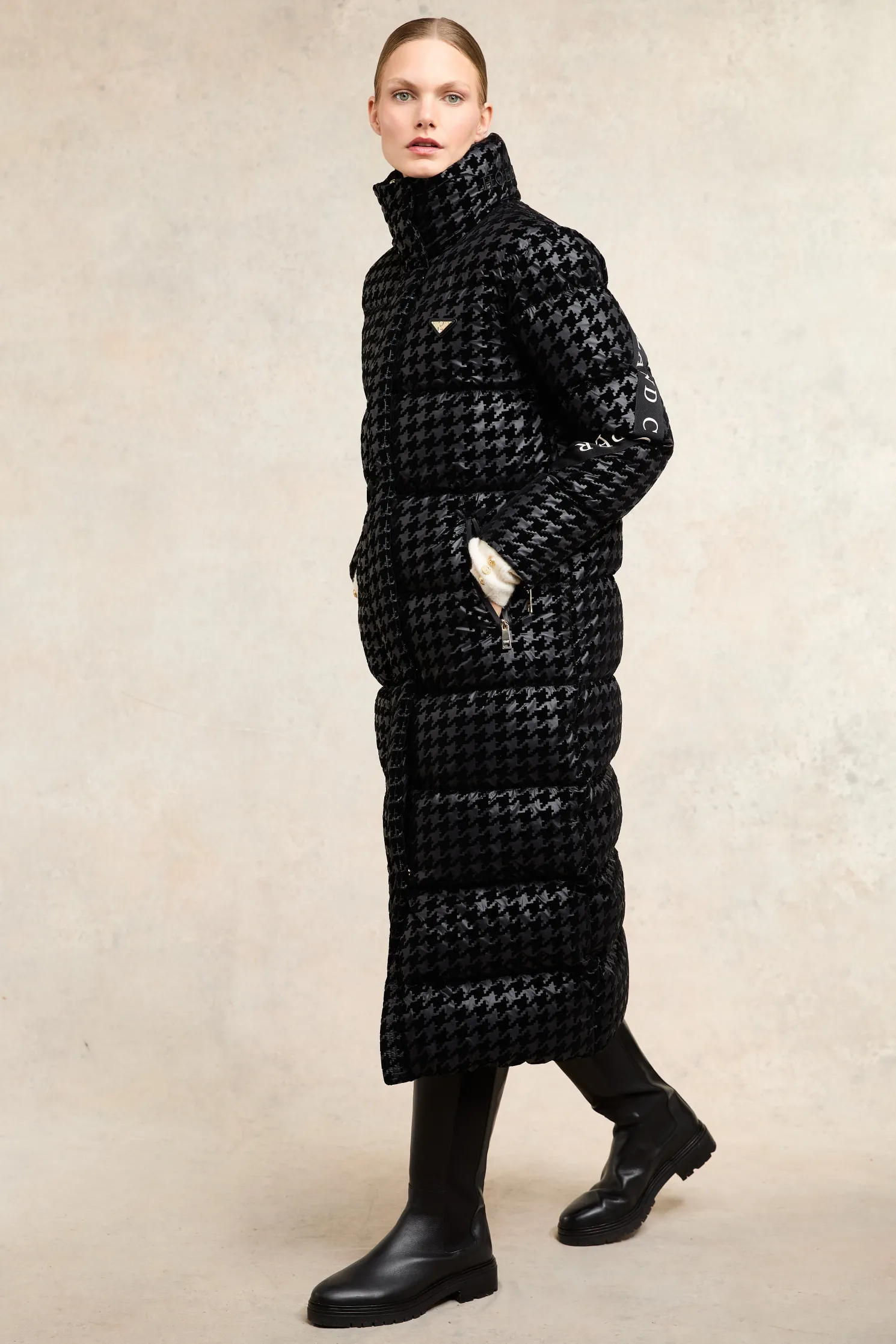Camden Longline Coat (Mono Houndstooth)