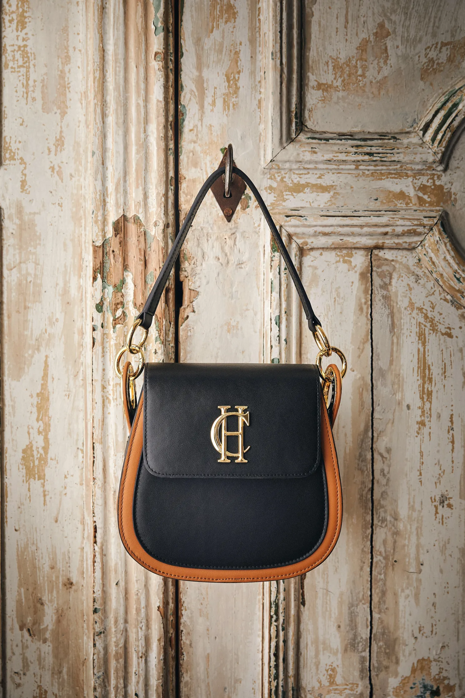 Chelsea Saddle Bag (Black Tan)