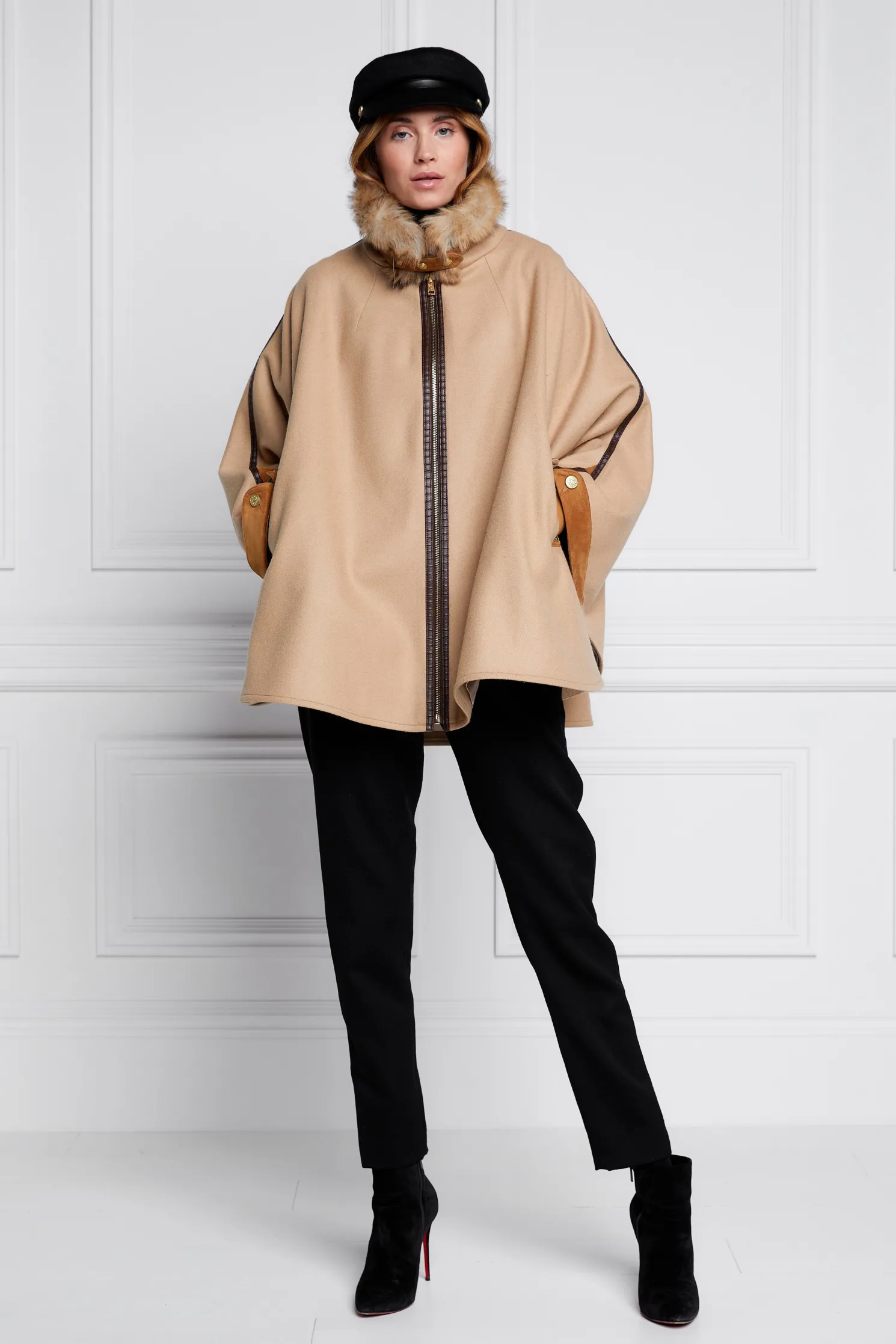 Chiltern Cape (Camel)