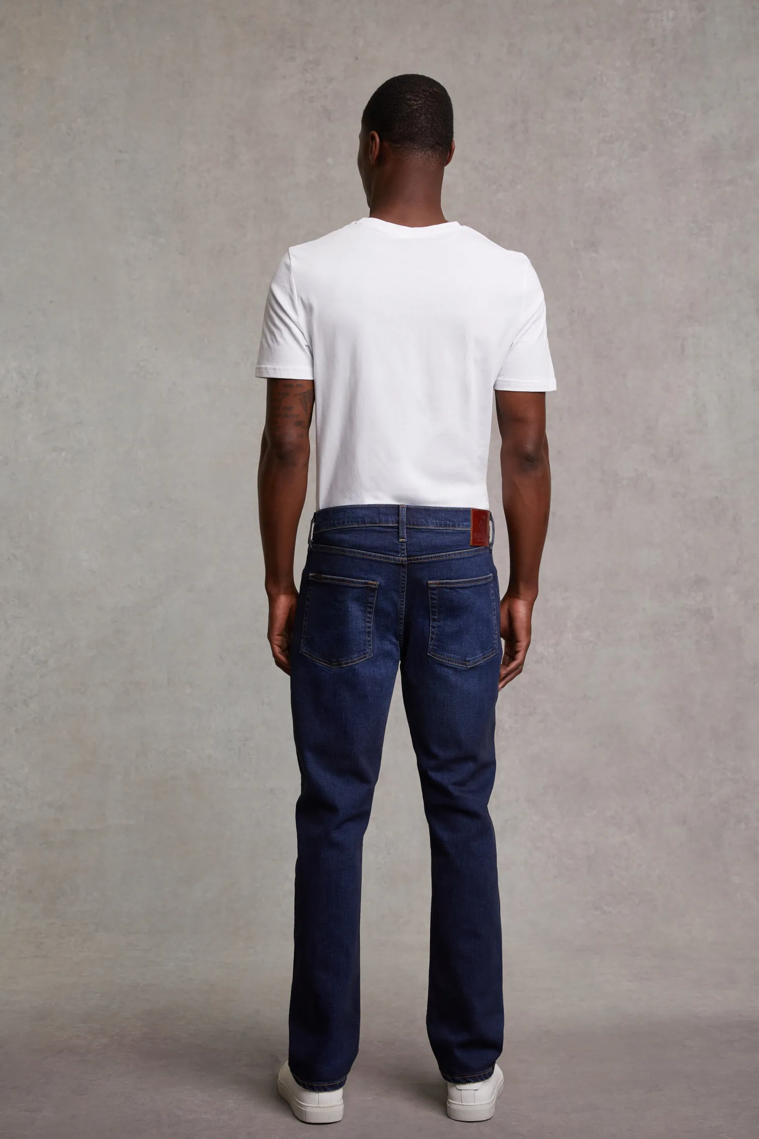 Classic Straight Jean (Washed Indigo)