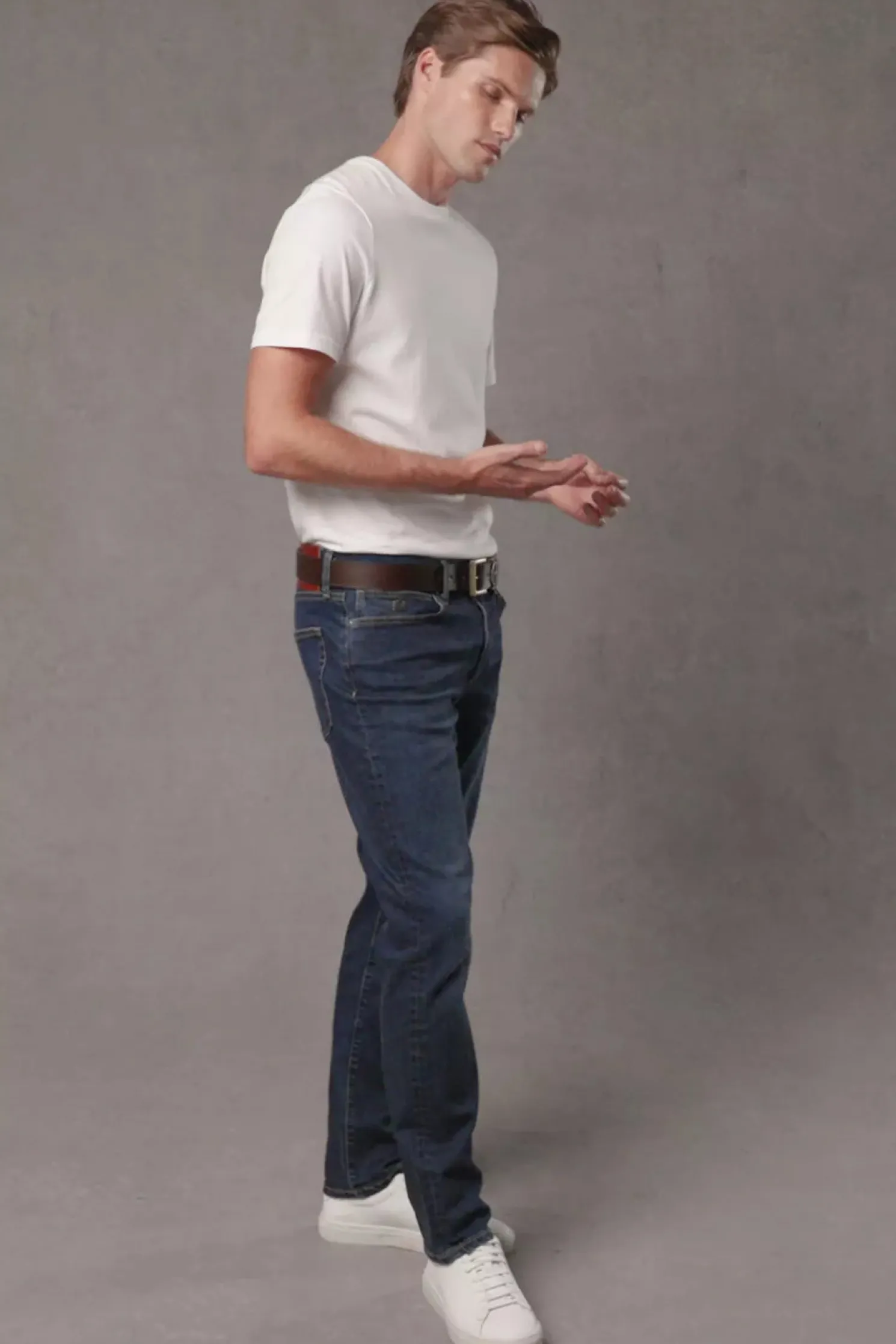 Classic Straight Jean (Washed Indigo)