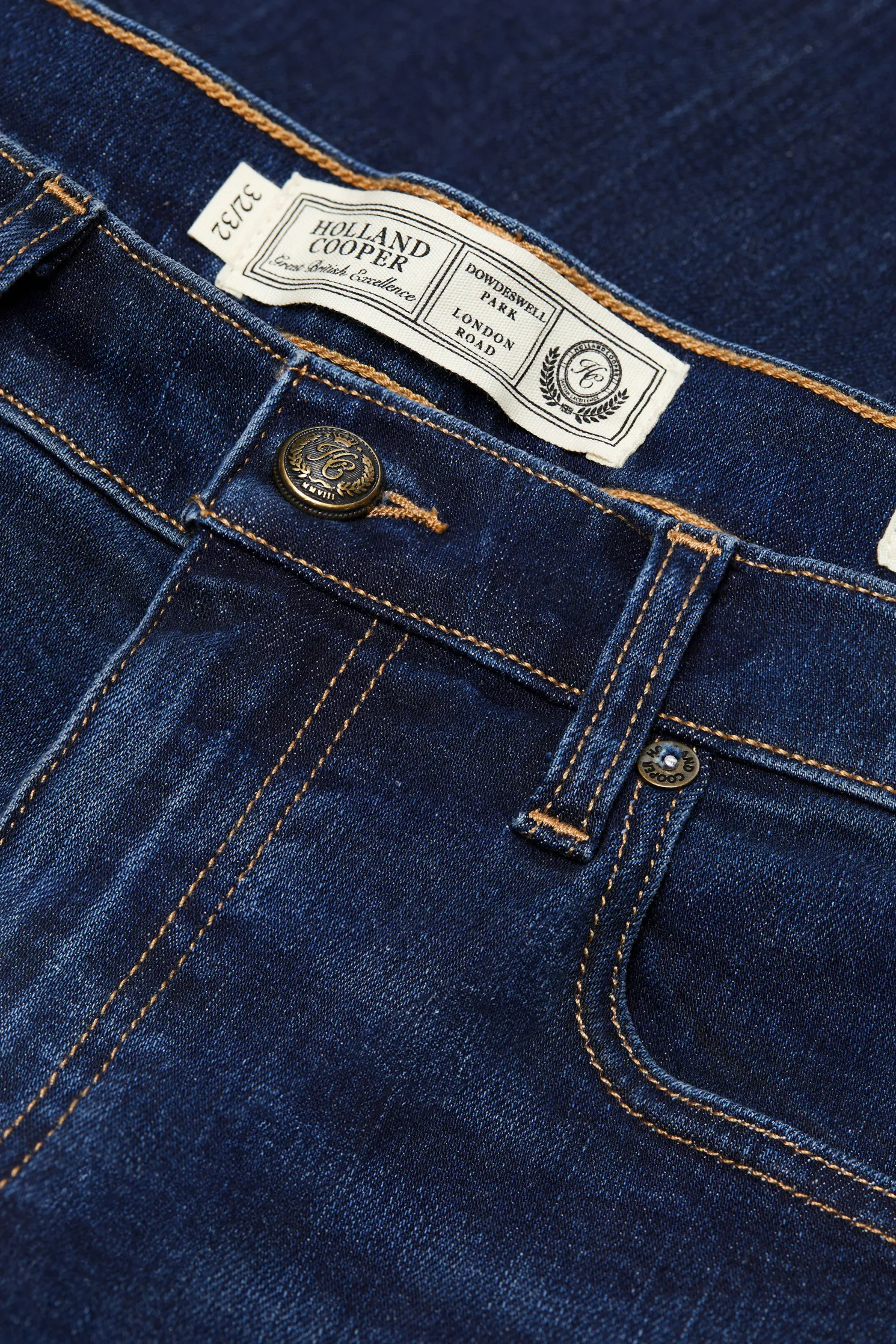 Classic Straight Jean (Washed Indigo)