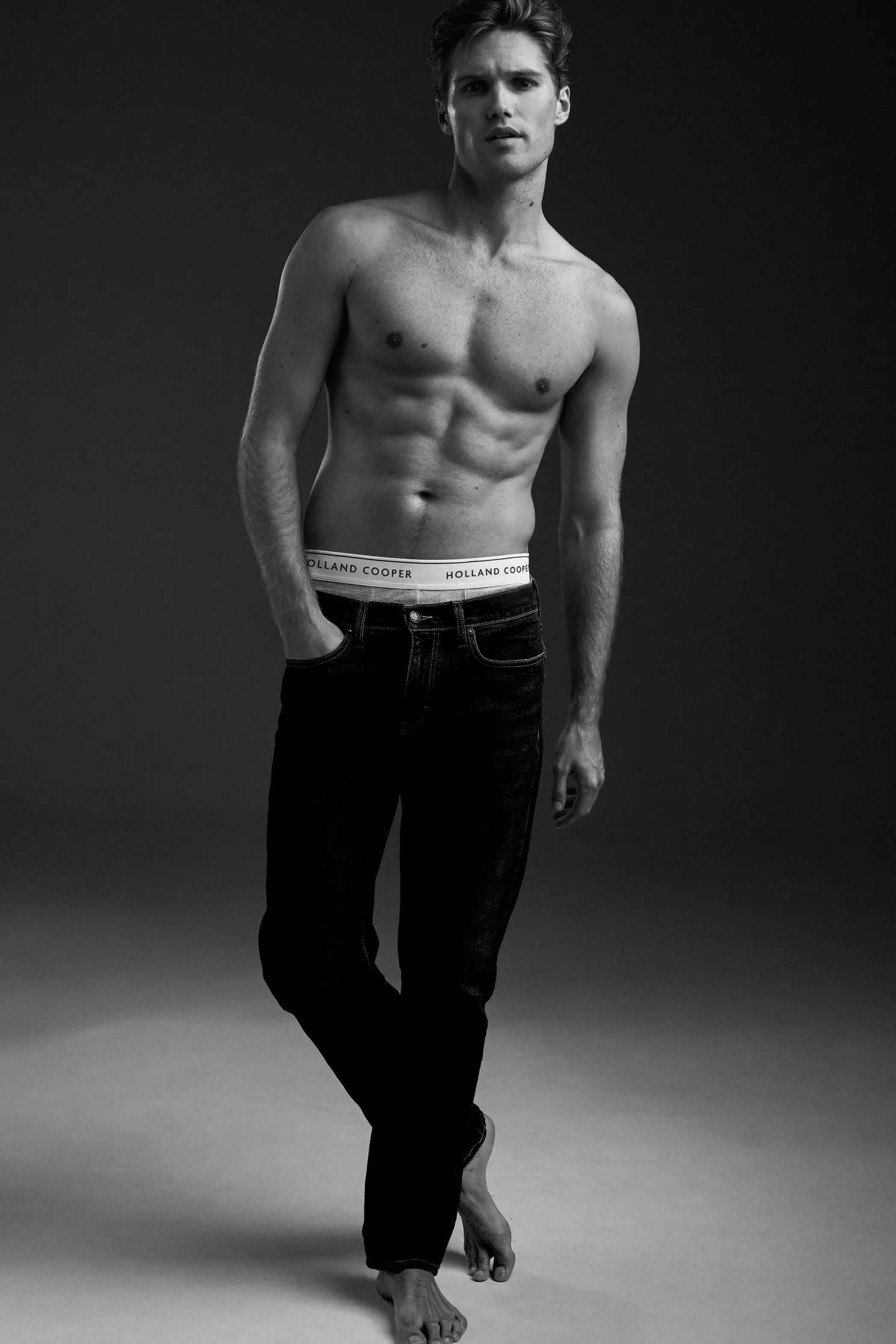 Classic Straight Jean (Black)