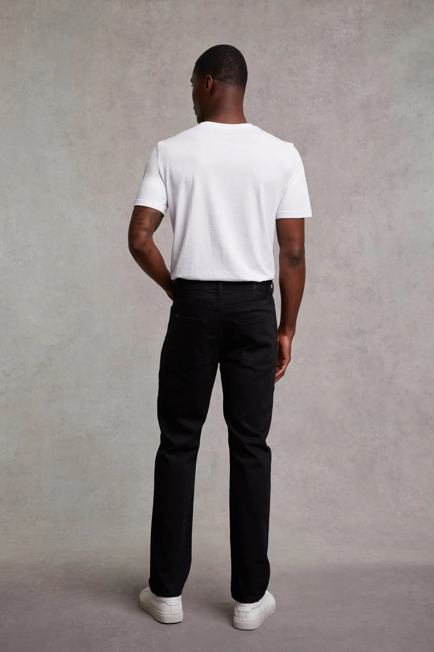 Classic Straight Jean (Black)