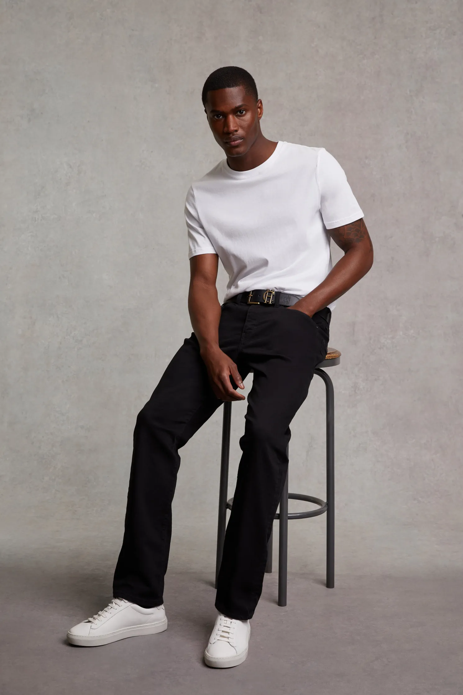 Classic Straight Jean (Black)