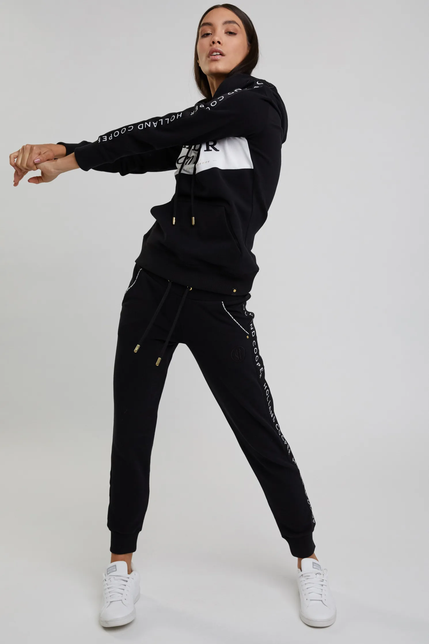 Deluxe Jogger (Black)