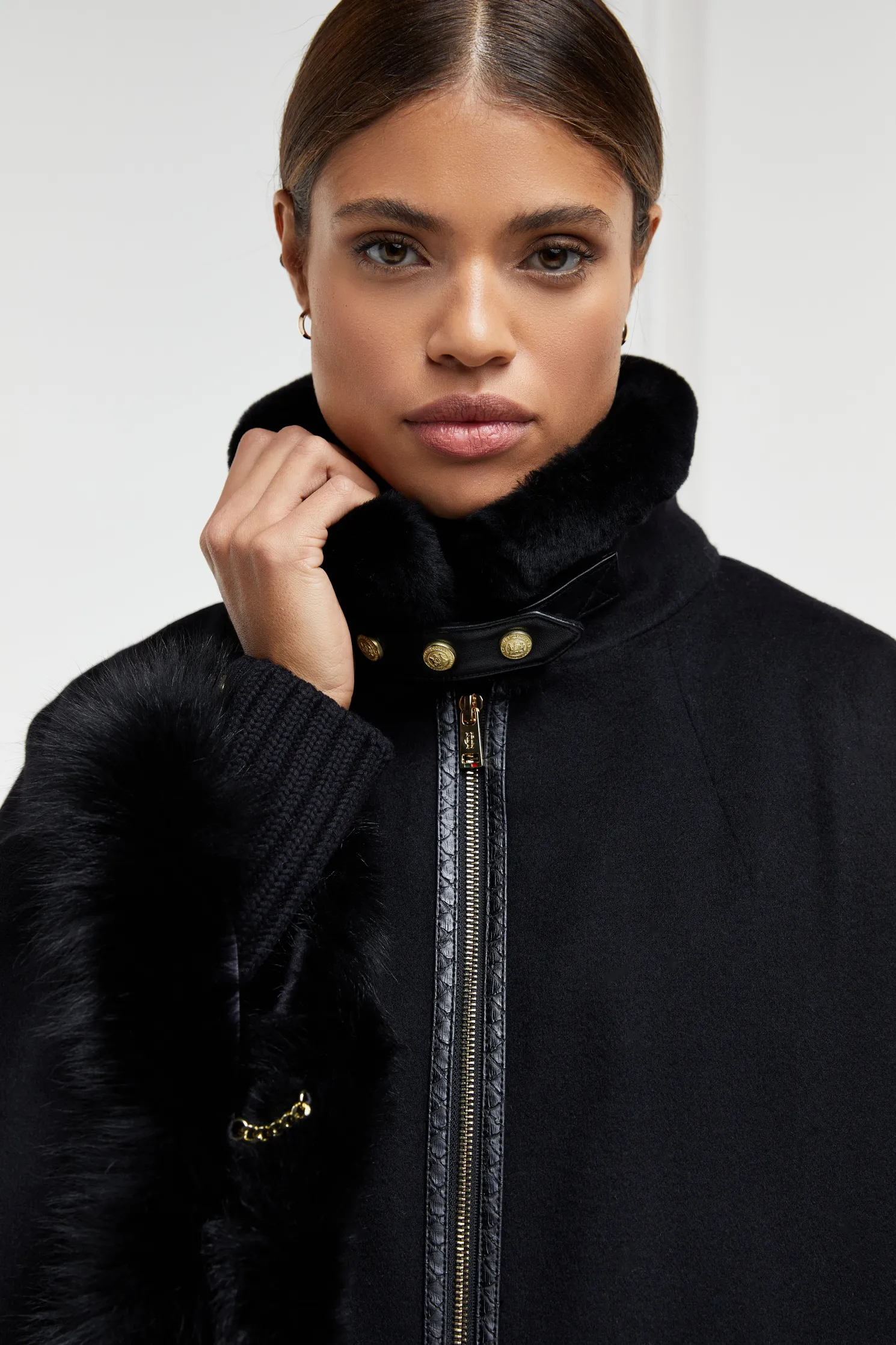 Gold Label Chiltern Cape (Soft Black)