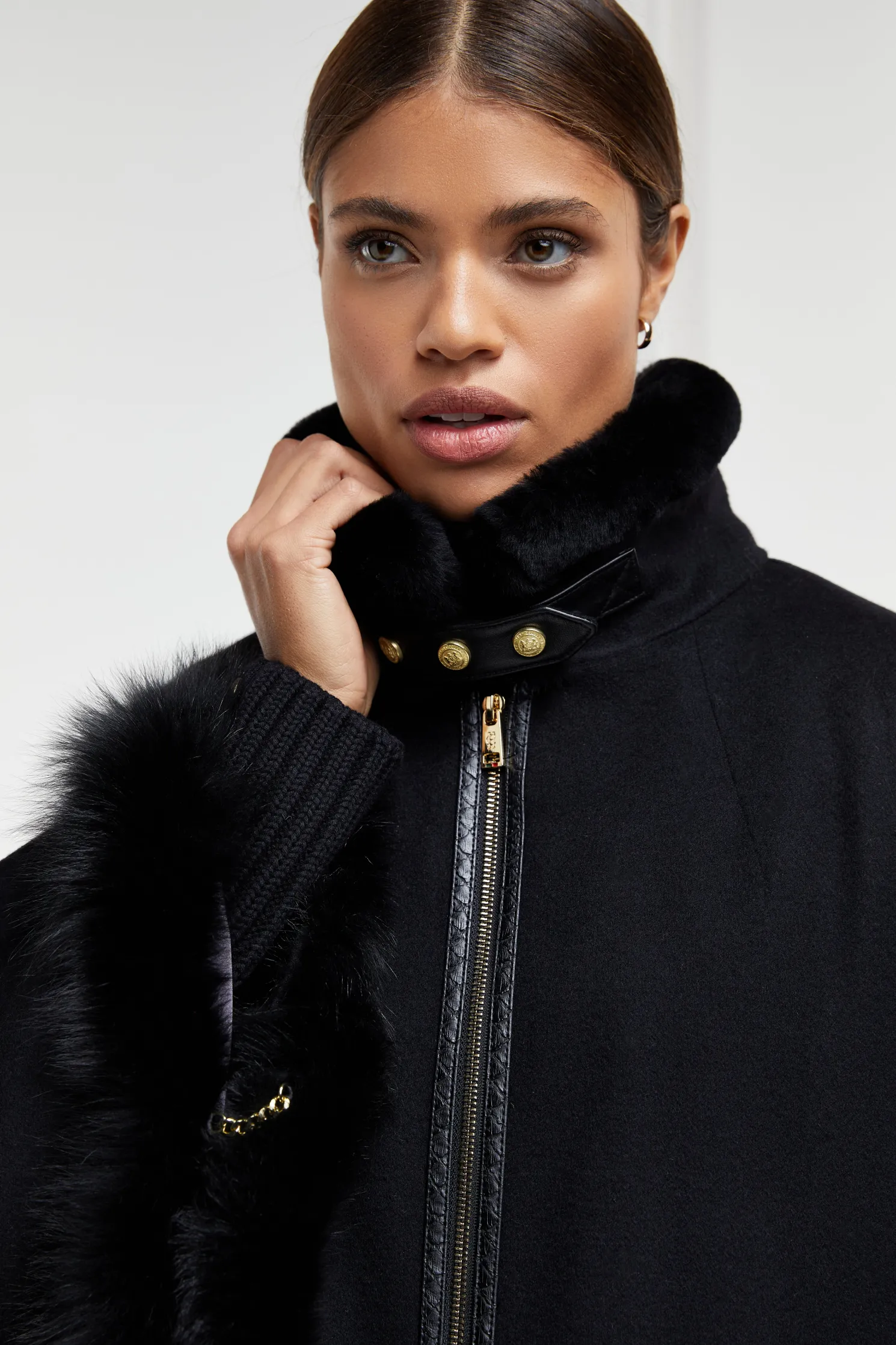 Gold Label Chiltern Cape (Soft Black)