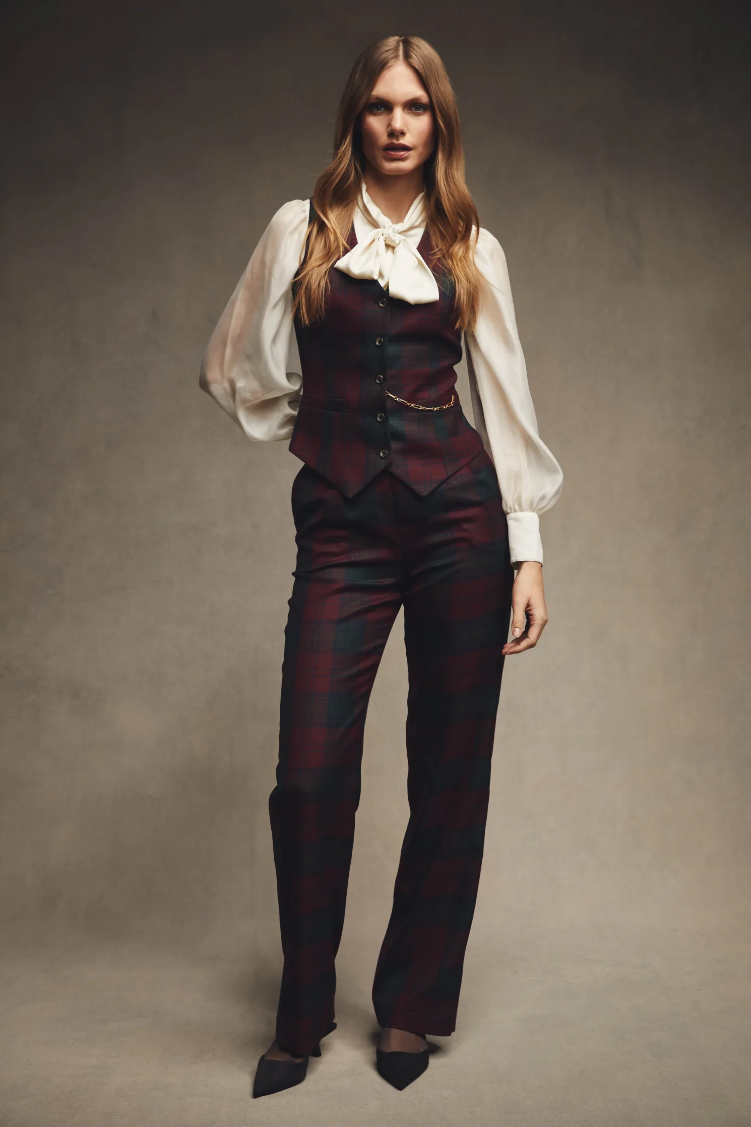 Hampton Waistcoat (Mulberry Tartan)