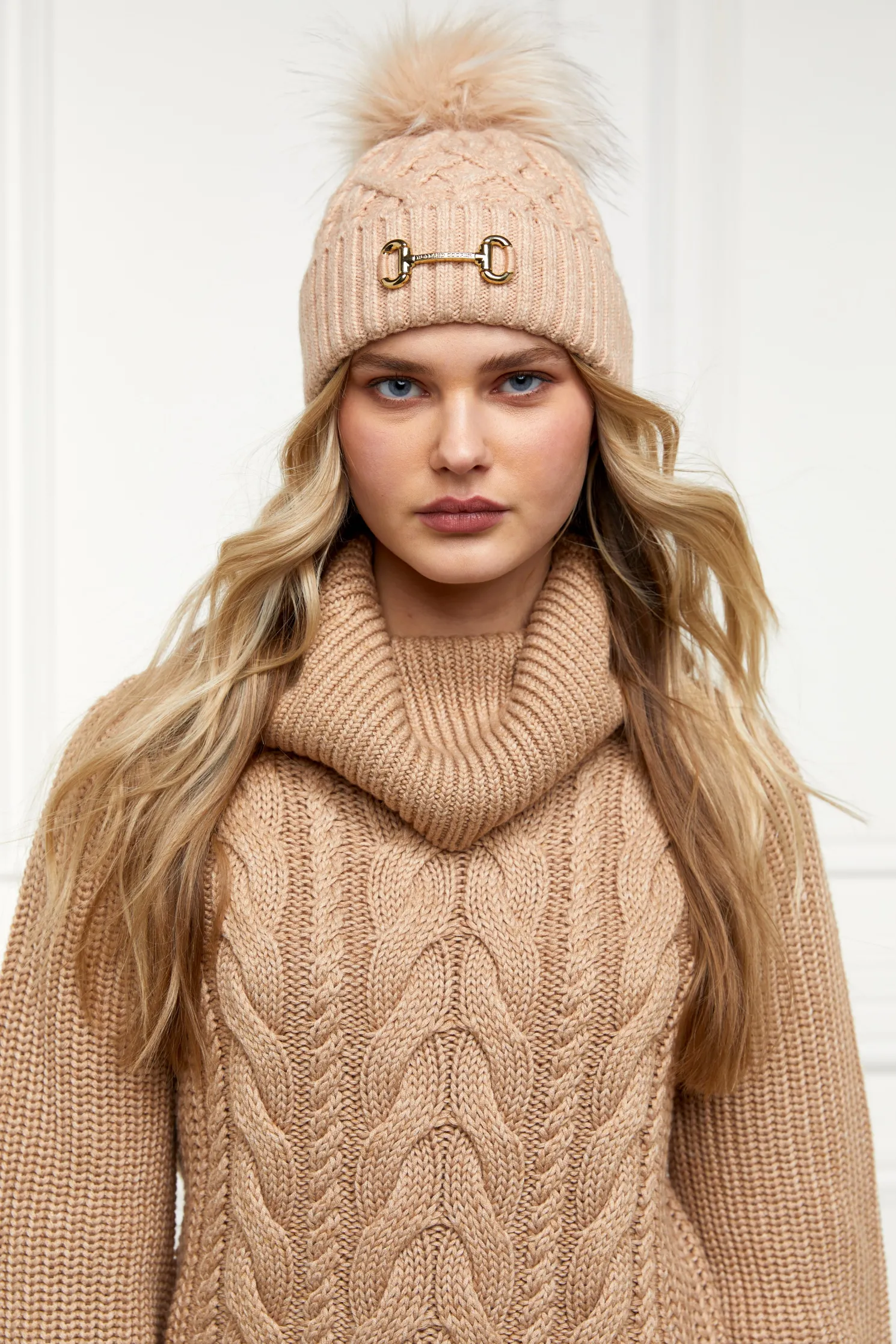 Horsebit Bobble Hat (Camel)