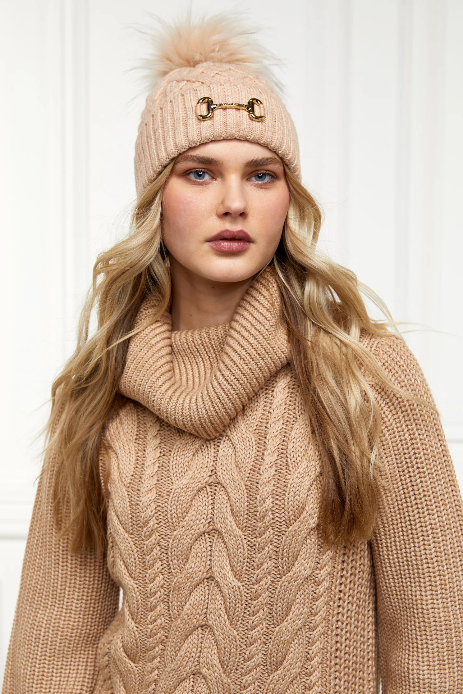Horsebit Bobble Hat (Camel)