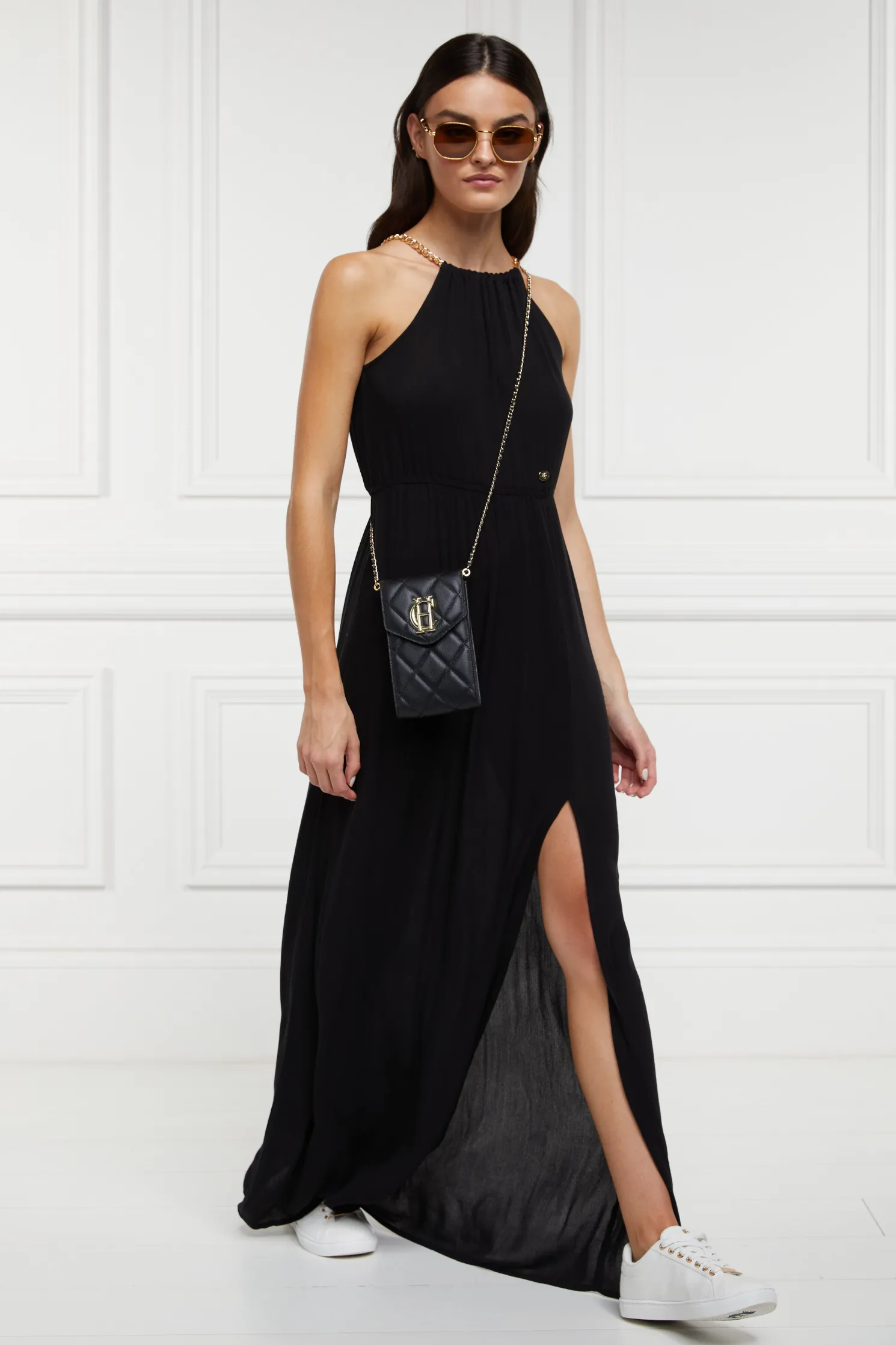 Knightsbridge Phone Pouch (Black Quilted)