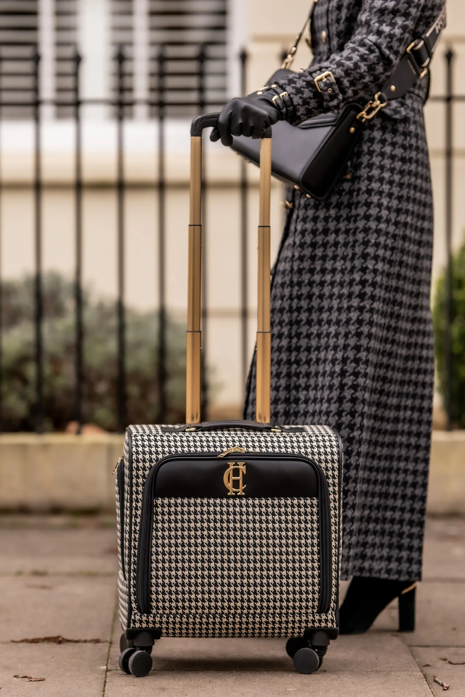 Knightsbridge Small Suitcase (Ecru Houndstooth)
