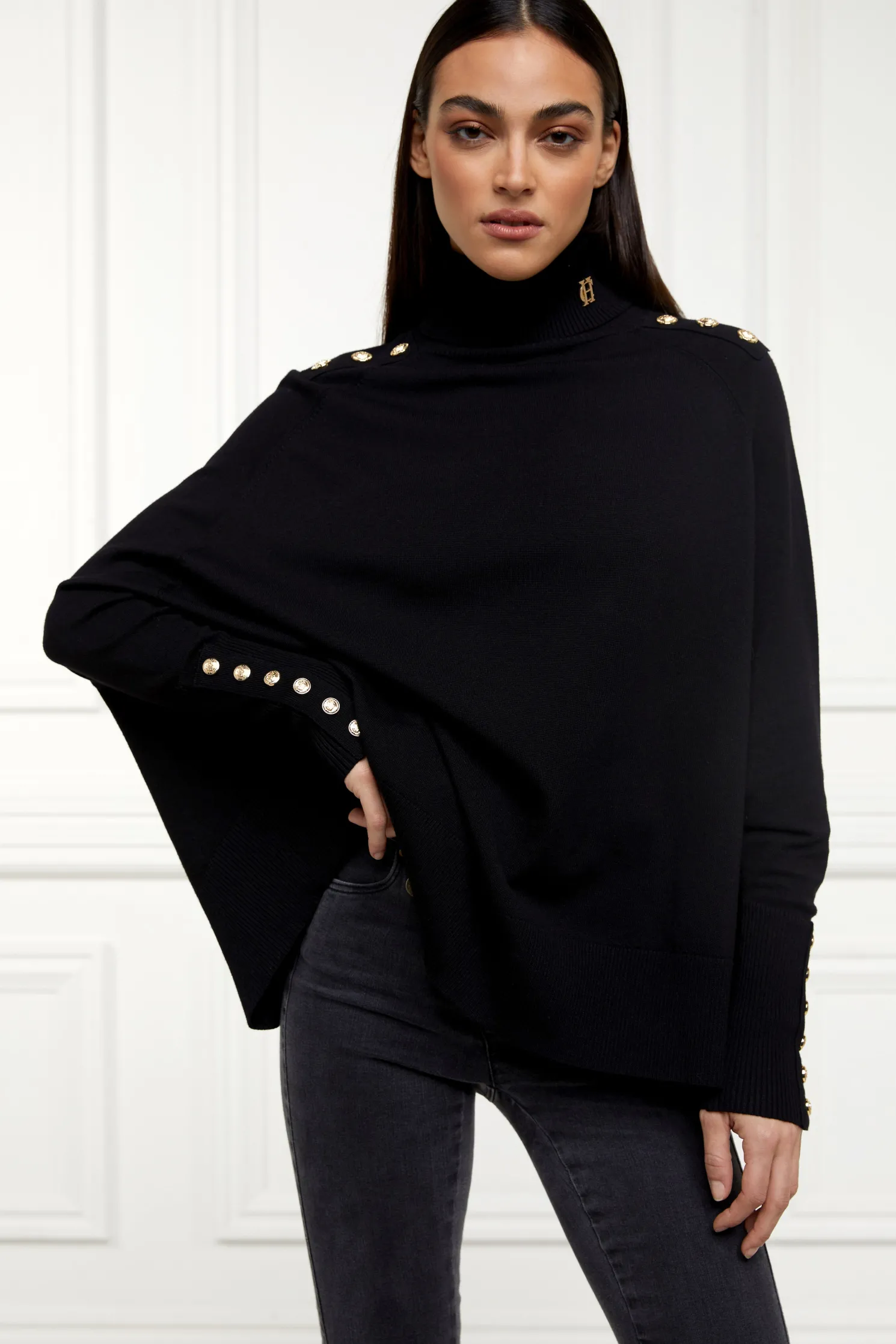 Queensbury Cape Knit (Black)