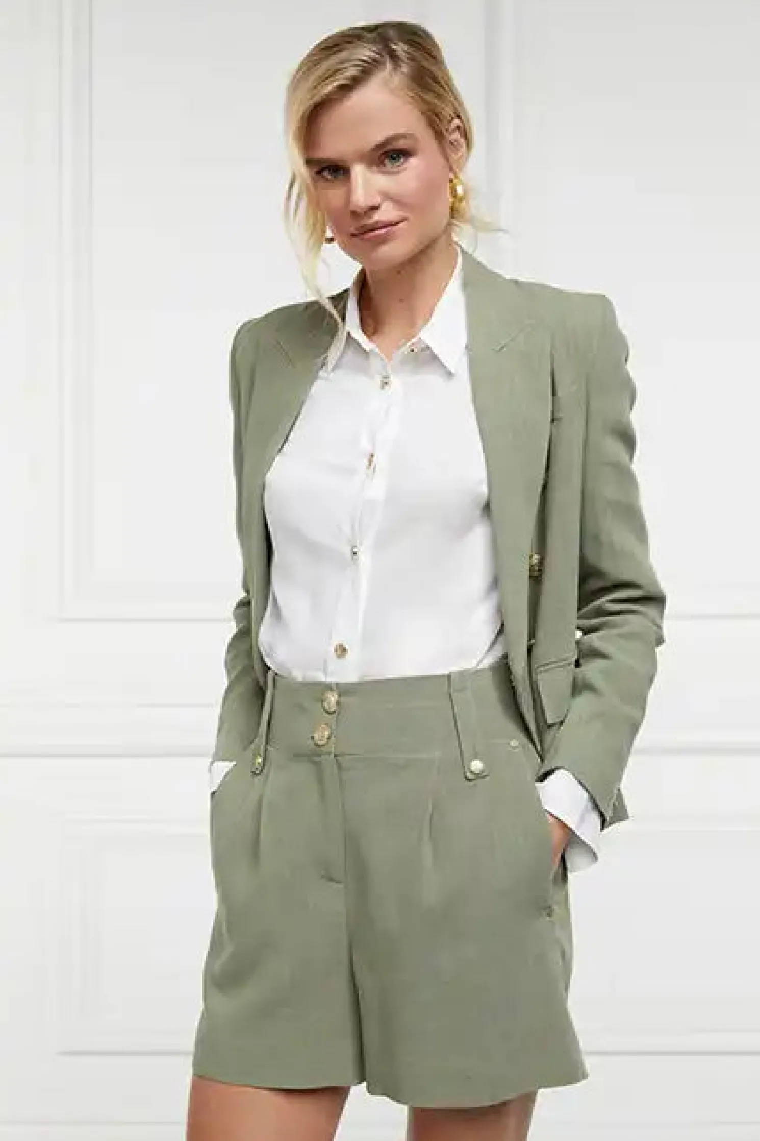 Tailored Short (Sage Linen)