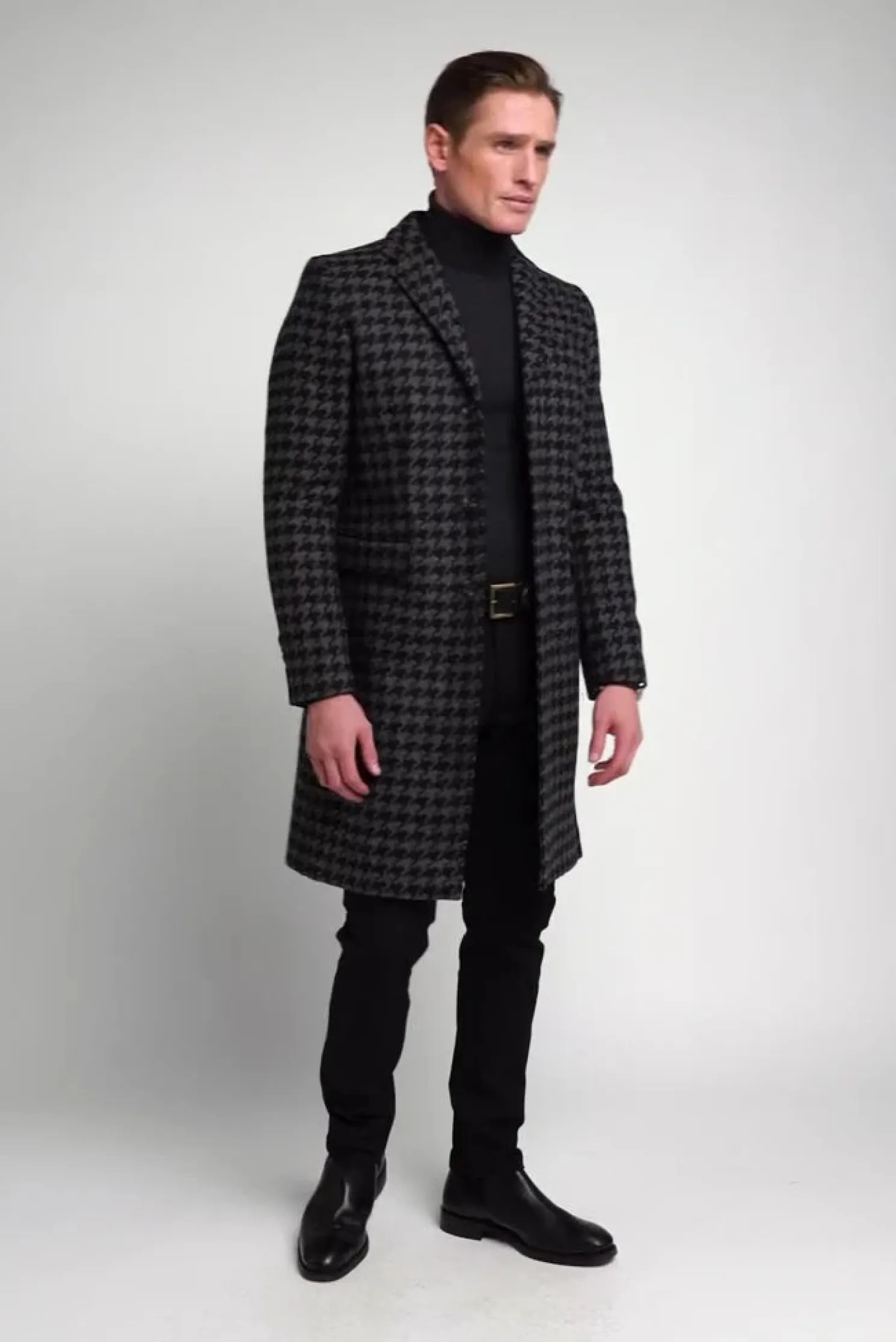 The Cheltenham Coat (Large Scale Charcoal Houndstooth)