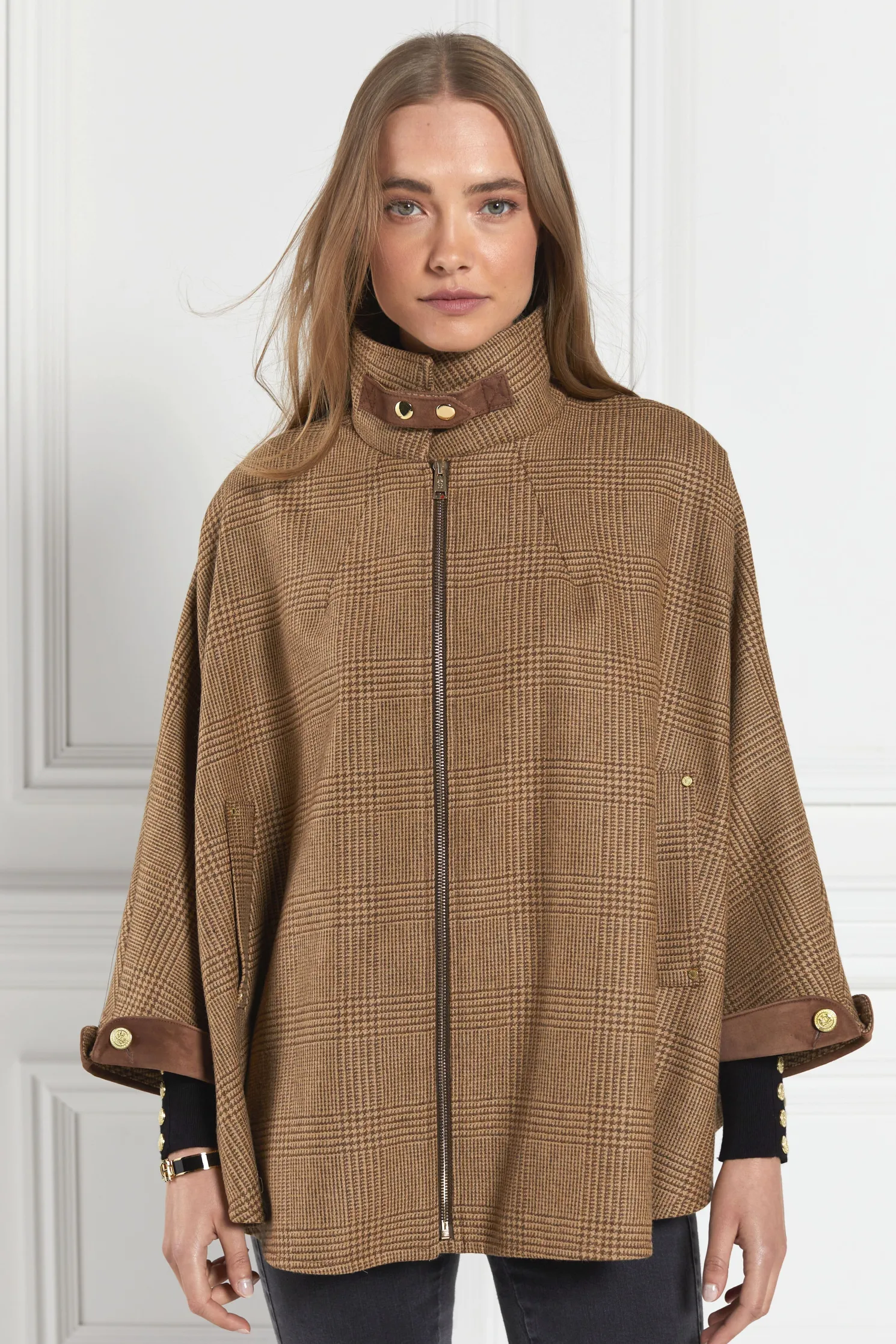 The Classic Cape (Tawny)