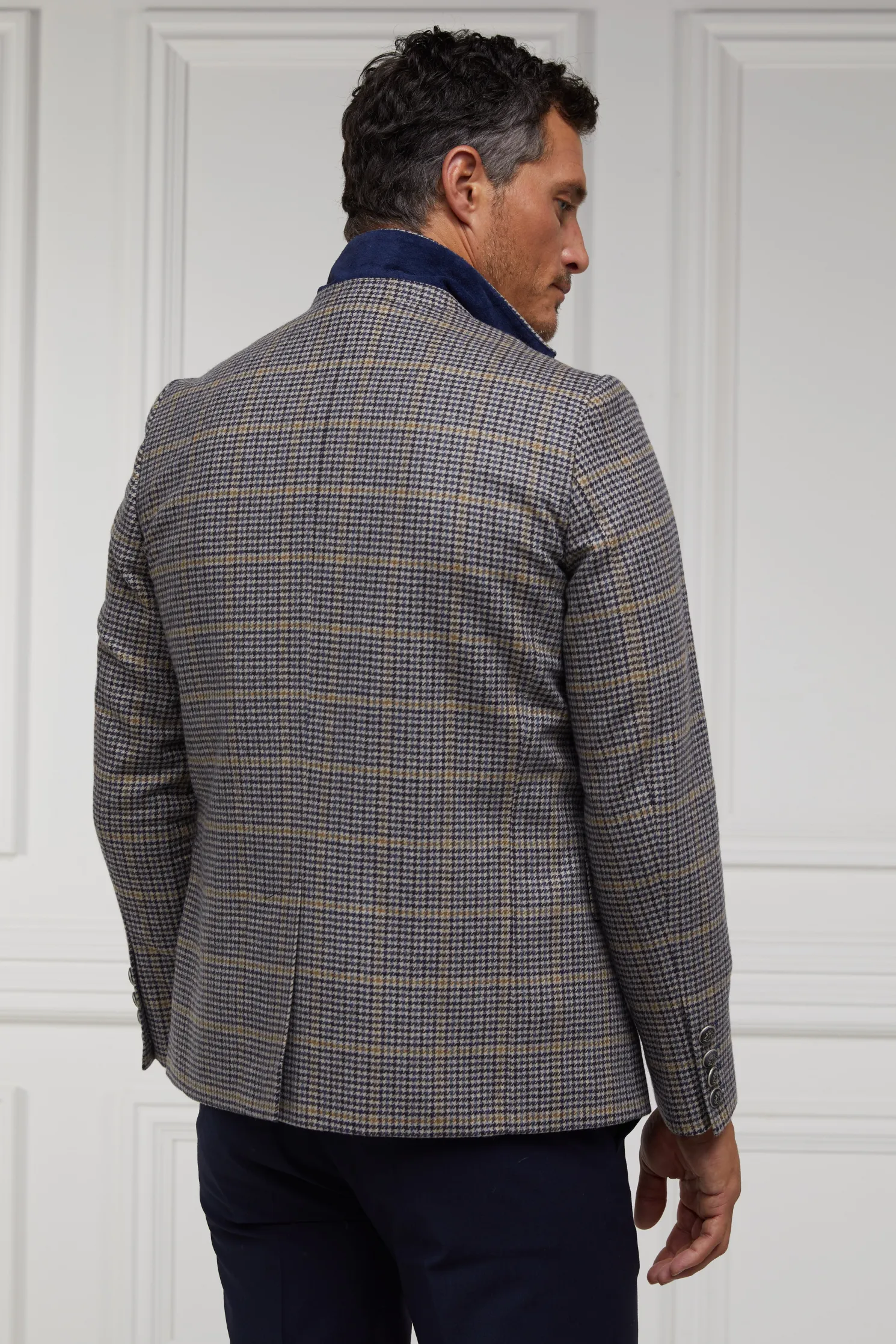 The Single Breasted Blazer (Prince of Wales Navy)