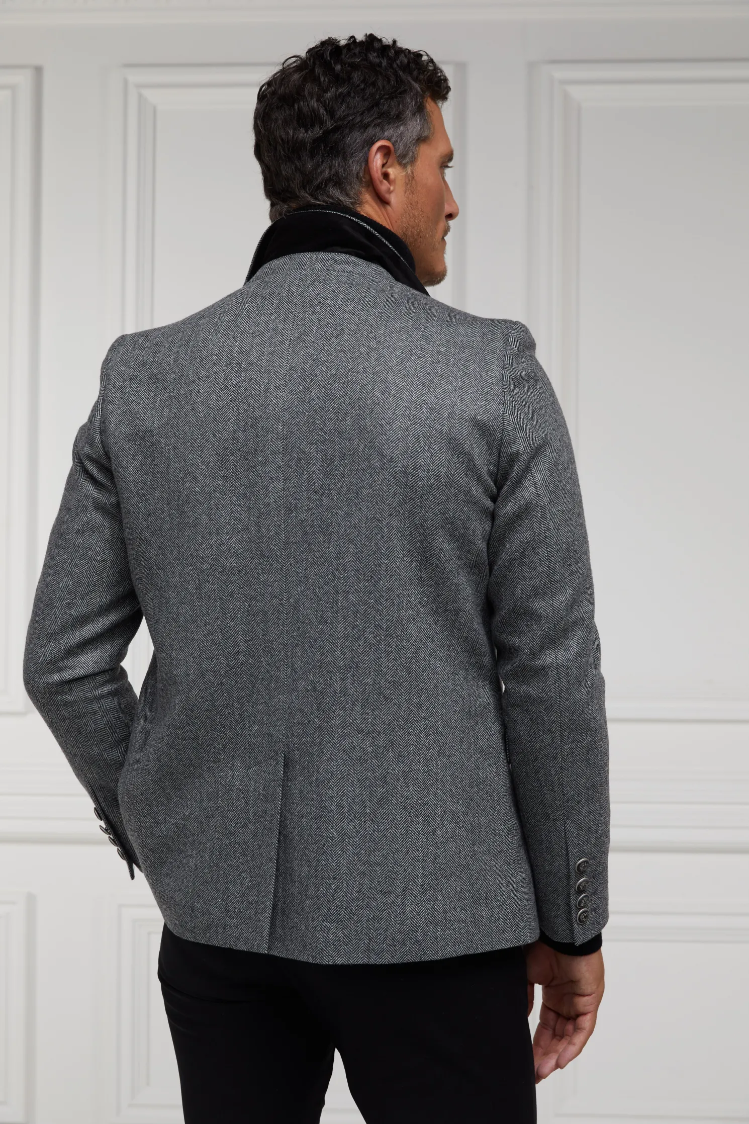 The Single Breasted Blazer (Mono Herringbone)