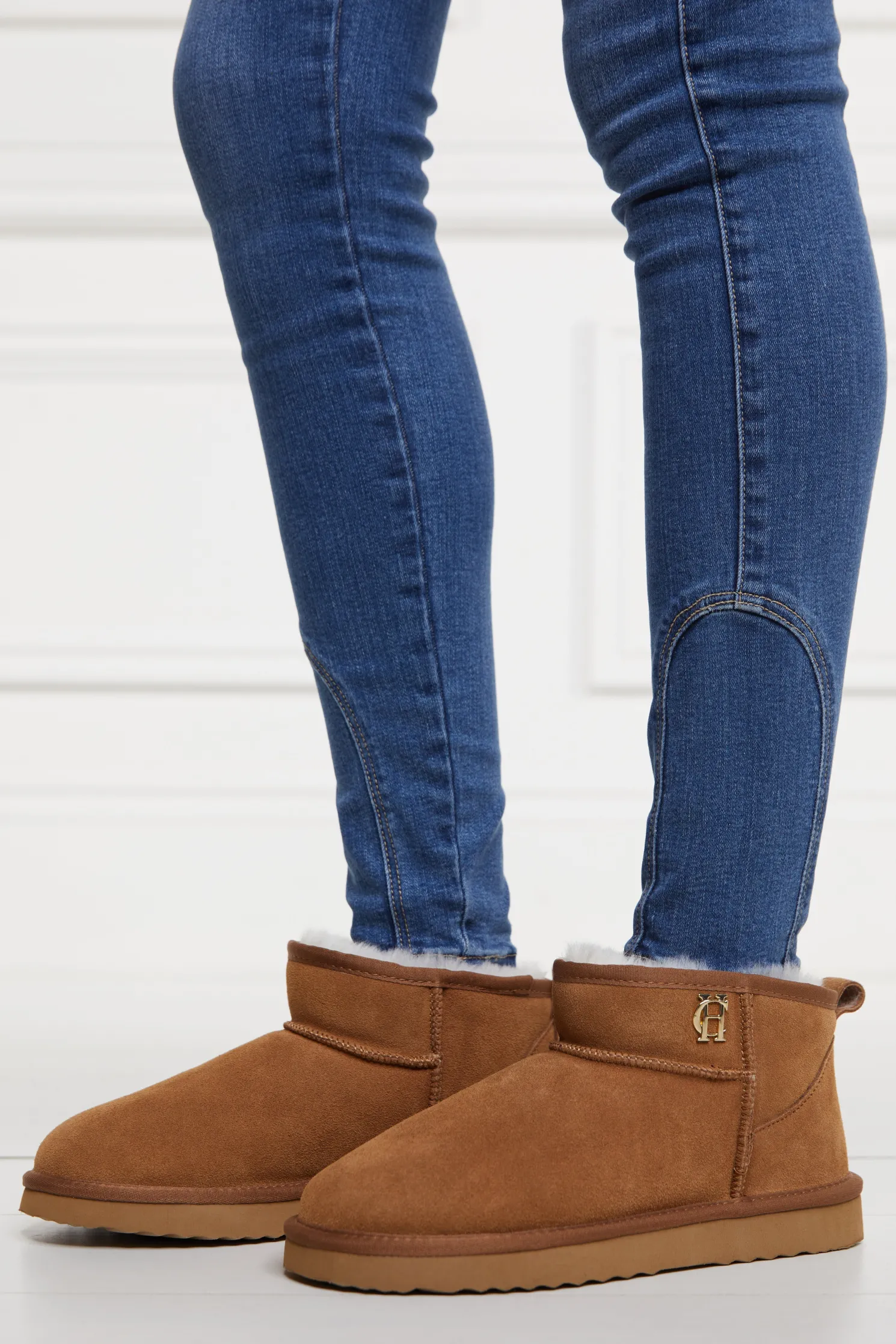 Ultra Mini Shearling Boot (Tan)