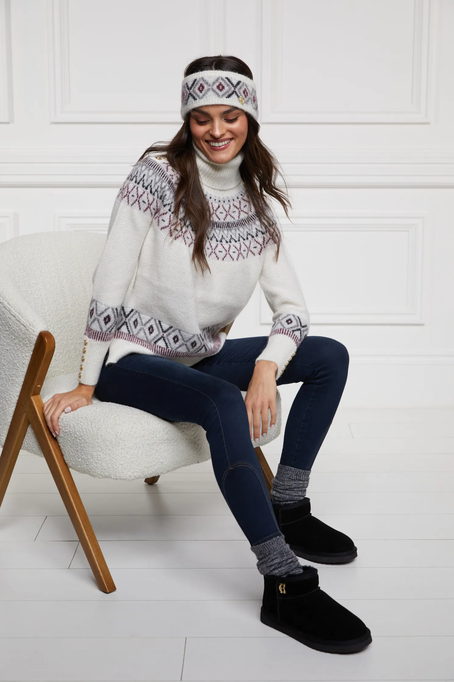 Ultra Mini Shearling Boot (Black)